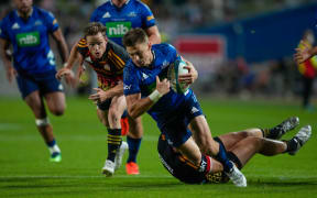 Blues Beauden Barrett. Chiefs v Blues, Super Rugby Pacific, FMG Stadium, Hamilton, New Zealand, 09 April 2022. Copyright photo: John Cowpland / www.photosport.nz