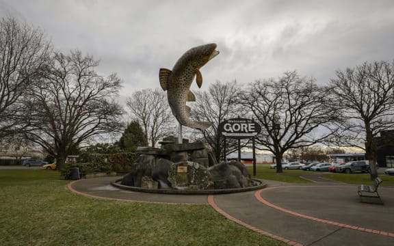 Brown Trout statue in Gore