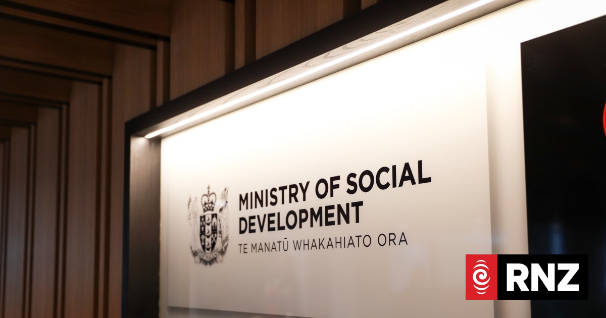 Growing homelessness linked to tighter emergency housing rules, community leader says