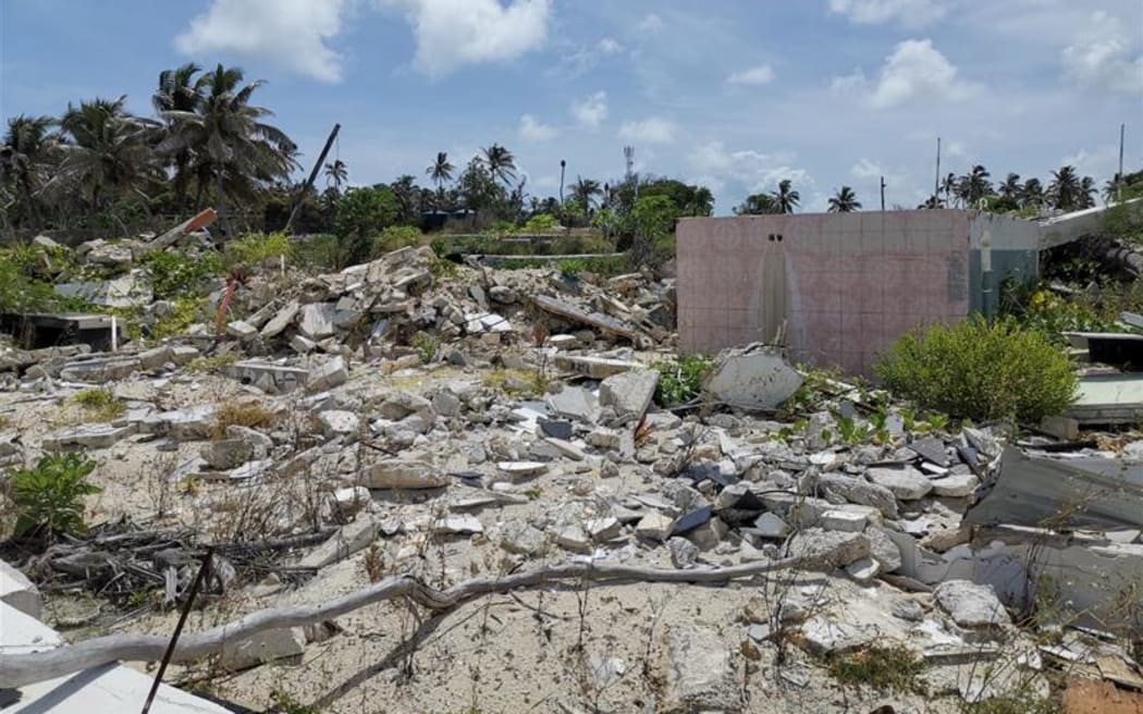 Kanokupolu beach with the destroyed Liku’alofa resort