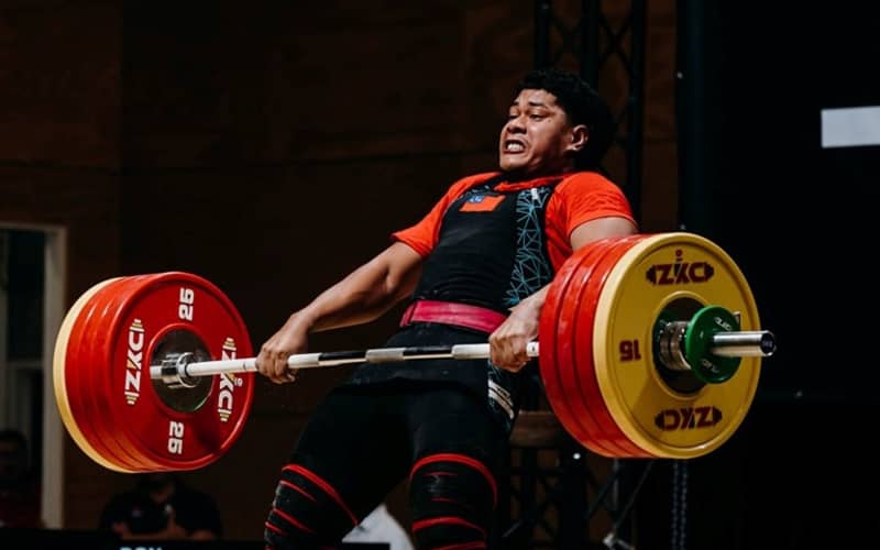 Don Opeloge is Samoa's flagbearer at the Paris Olympics | RNZ