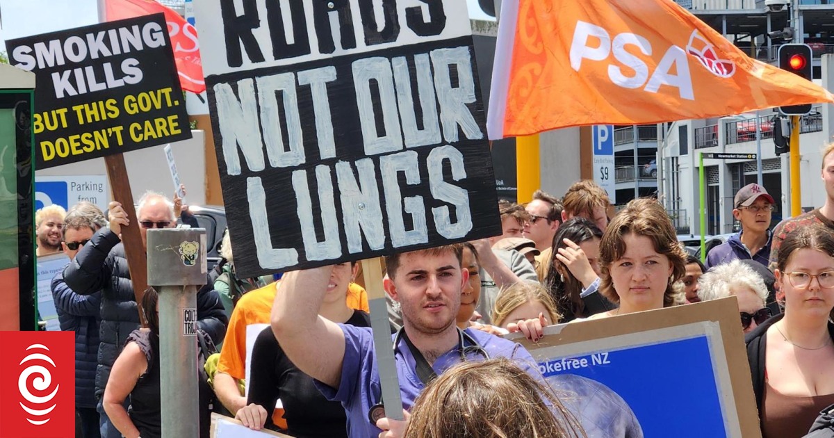 Government's smokefree changes show clear breach of treaty - Māori health experts - Vimarsana News