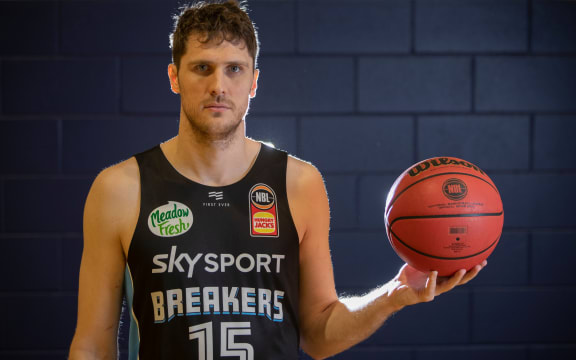 Rob Loe with basketball in hand after a New Zealand Breakers training session held on Auckland's North Shore on the 17th October 2019. 
Credit; Peter Meecham/ www.photosport.nz