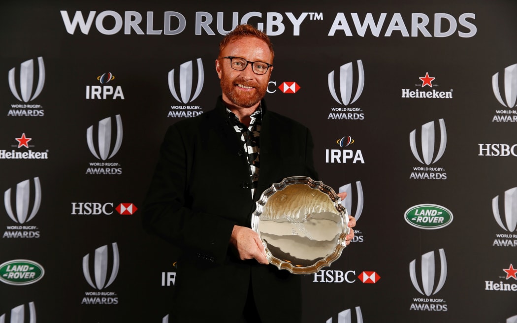 Former Fiji 7s coach Ben Ryan was recognised for his Olympic achivement during the 2016 World Rugby Awards.
