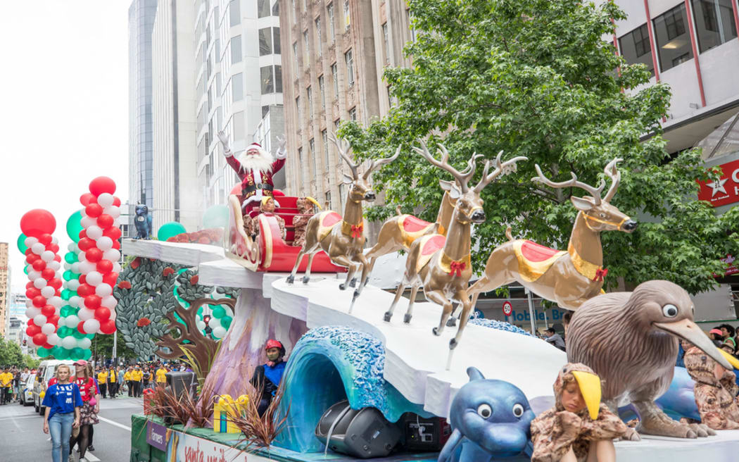 The Farmers Santa Parade 2017 held in Auckland CBD 26 November 2017

Images Copyright Topic Images Ltd. 
Credit Topic / Hannah Rolfe