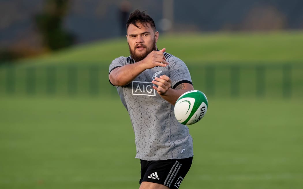 Angus Ta'avao at All Blacks training