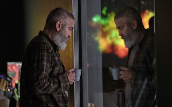 THE MIDNIGHT SKY (2020)
George Clooney as Augustine. Cr. Philippe Antonello/NETFLIX ©2020