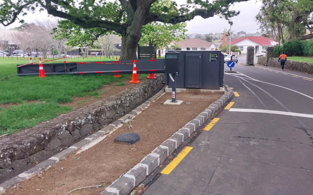 Maungakiekie / One Tree Hill entrance gate damaged on 6 October 2023.