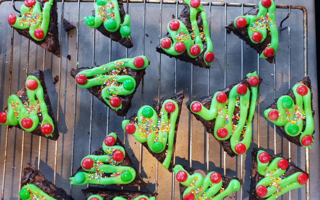 Good Bitches Baking: Christmas tree brownies