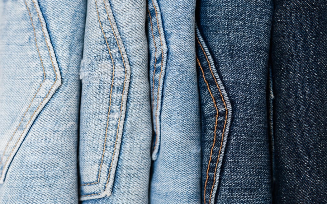 secondhand jeans