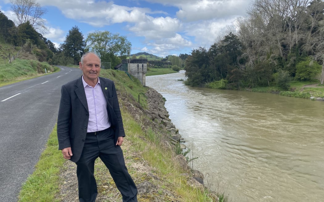 Ruapehu mayor Weston Kirton says the cost of water services will rise for users, regardless of whether the council goes it alone or partners with others.
