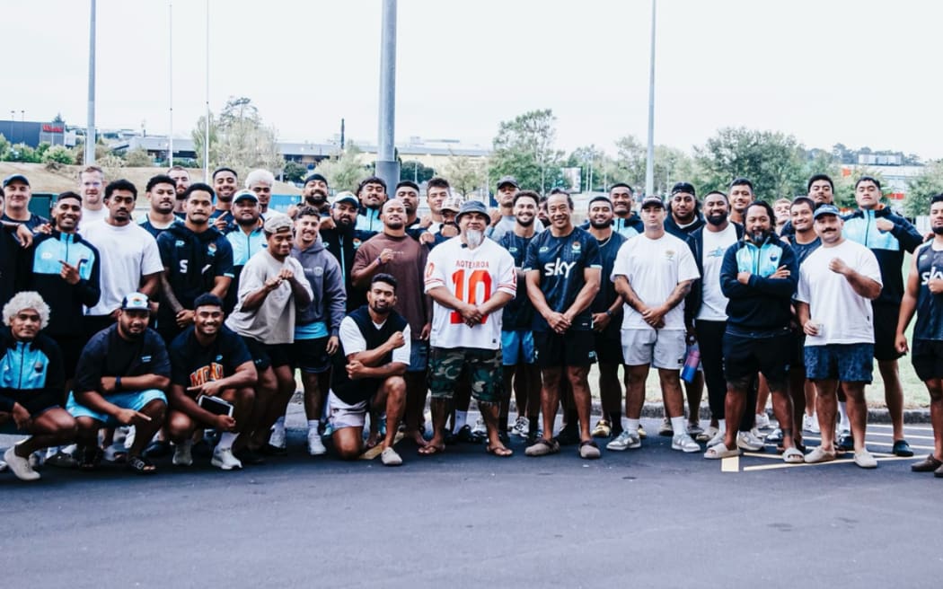 This week former world rated heavyweight boxer, Faumuina To'aletai David Tua, was on hand to help psyche the players.