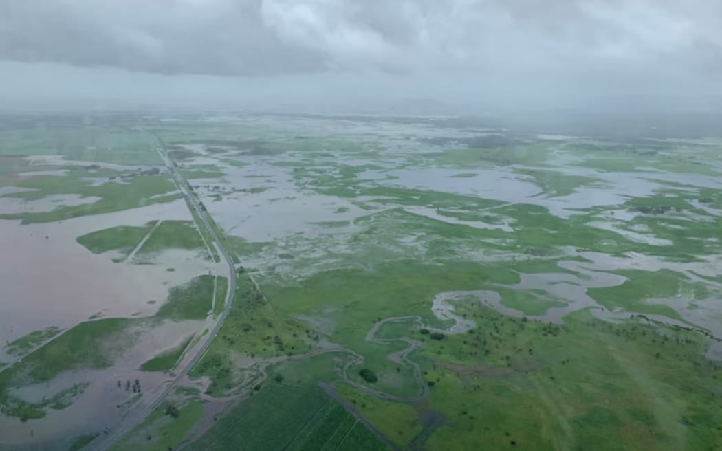 There has been widespread flooding near Proserpine in the Whitsunday region.