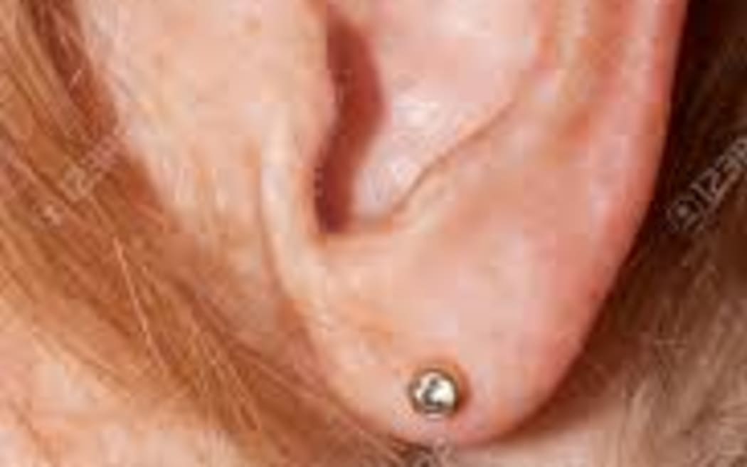 ear stud