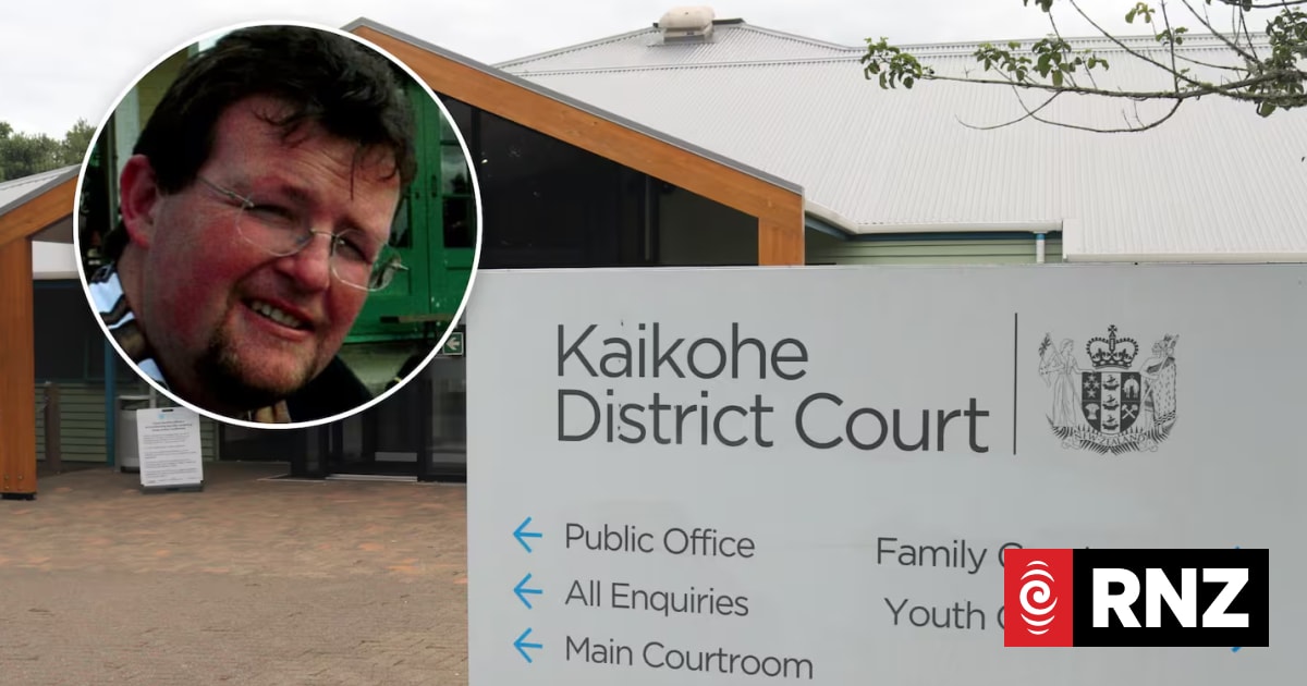 Northland teacher David Cowan jailed for indecent acts against three girls