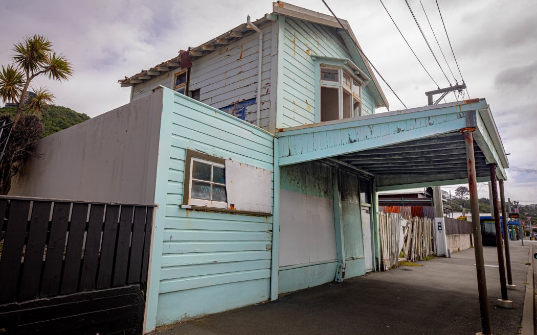 Derelict house in Lyall Bay