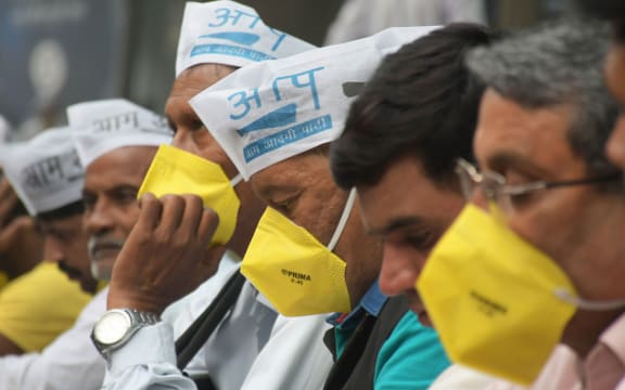 Members of Aam Aadmi Party (AAP) staging a protest against the stubble burning in Punjab and Haryana at Haryana Bhawan in New Delhi on October 31, 2019.