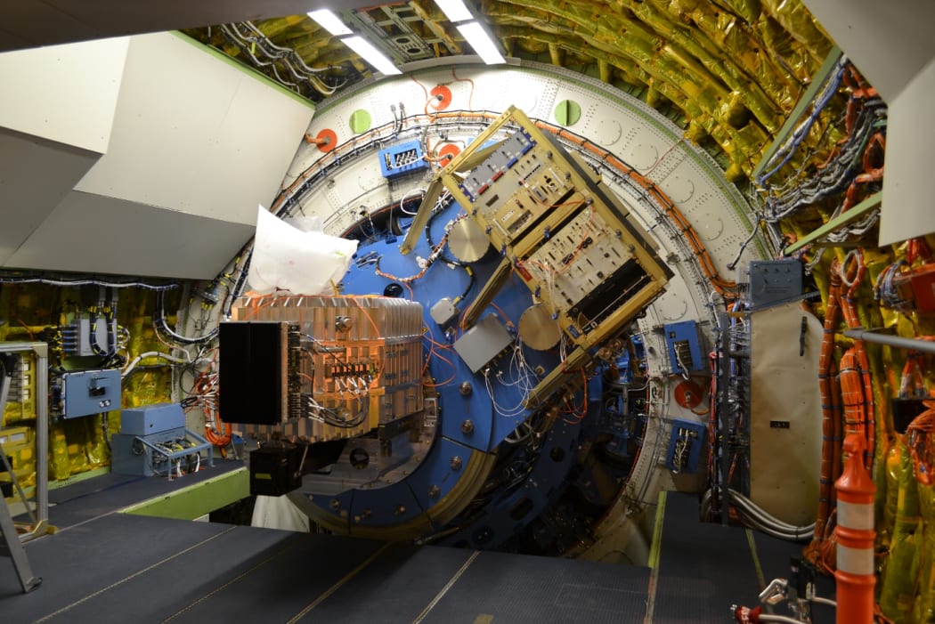 The FIFI-LS instrument clipped onto the back of the telescope