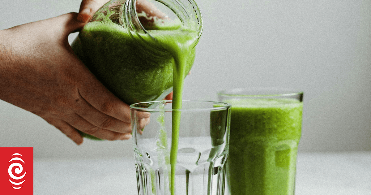 Are Green Powders Worth Buying or Just Wasting Money?

