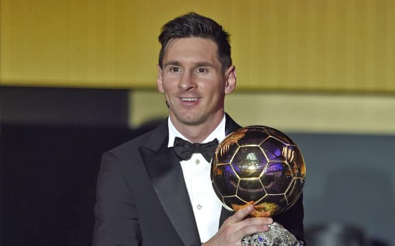 Lionel Messi wins 2015 Ballon d'Or.
