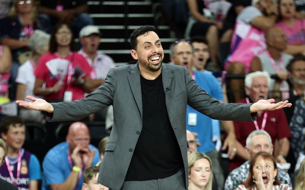 Head coach of the Breakers Mody Maor