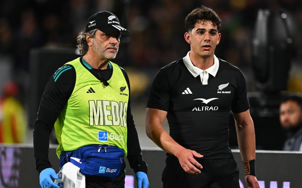 All Blacks halfback Noah Hotham leaves the field injured during the second test against the Springboks, in Wellington, 13 September, 2025
© Mandatory credit: Kerry Marshall / www.photosport.nz