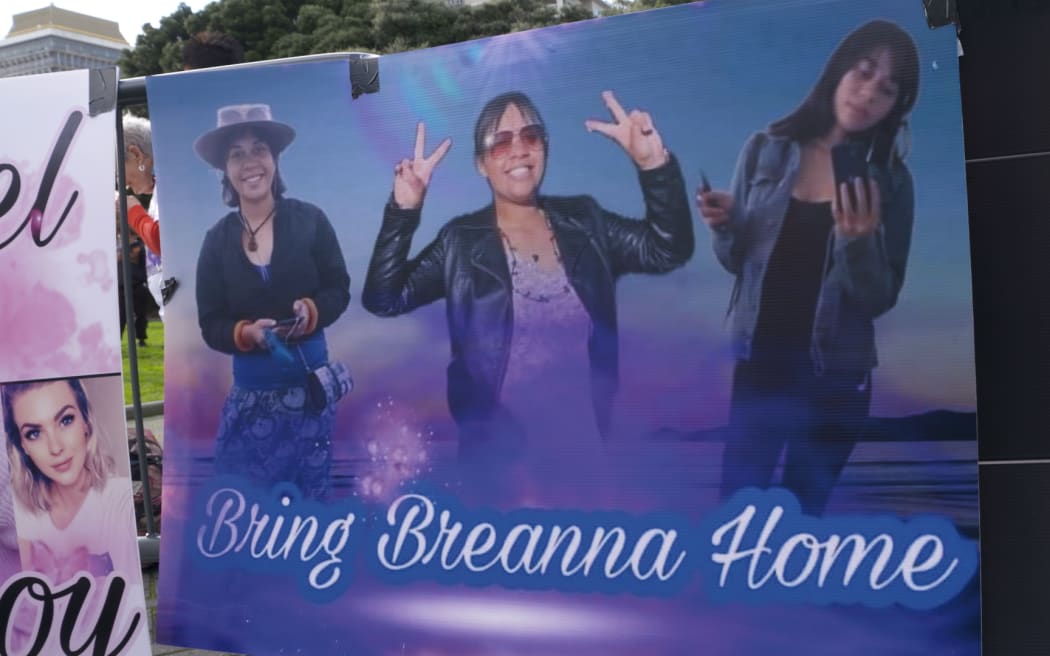 Whanau of missing and murdered New Zealanders protest at parliament calling for more police action on their unsolved cases.