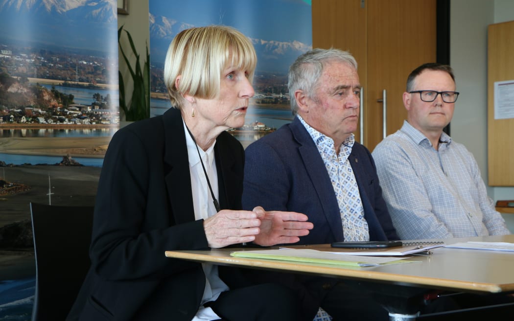 Christchurch City Council chief executive Mary Richardson speaks to media, alongside mayor Phil Mauger and Head of Three Waters Gavin Hutchison