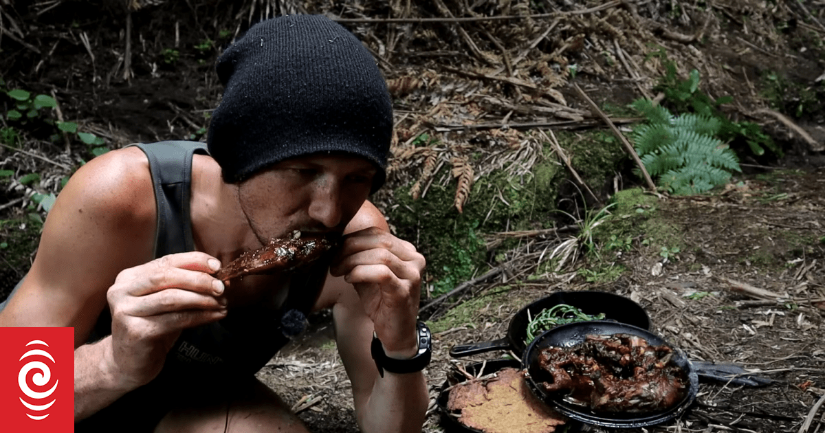 Bay of Plenty YouTube sensation Shay Williamson eats only what he hunts - Vimarsana News