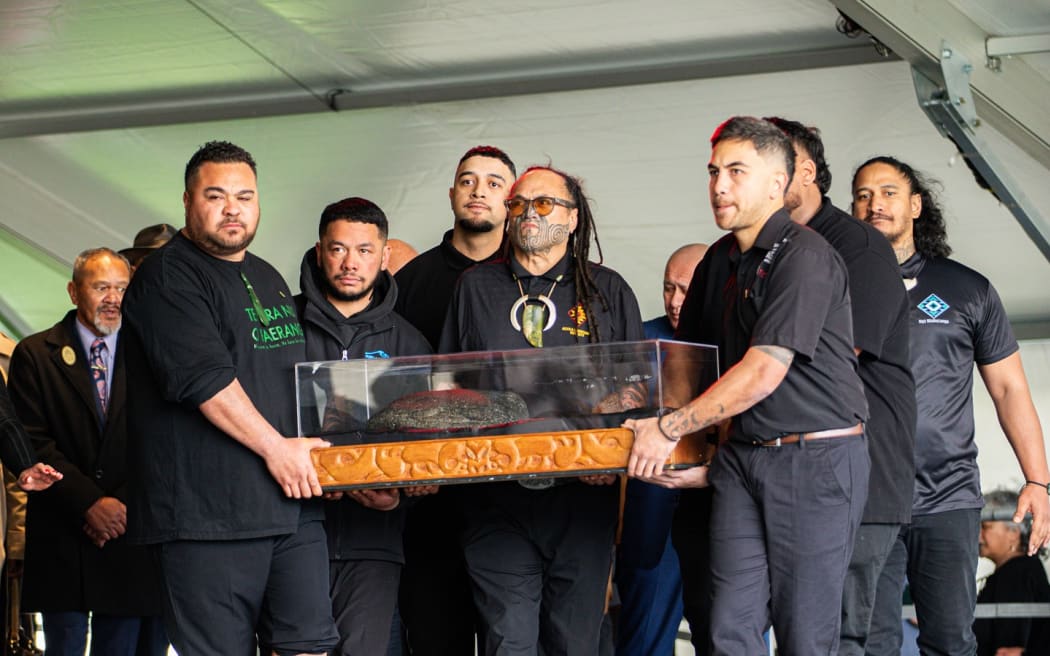 Te Kāhui Maunga the hosts of the last Matatini in Taranaki brought the mauri to Ngāruawāhia to coincide with the first Koroneihana celebrations of Te Arikinui Kuini Nga wai hono i te po.