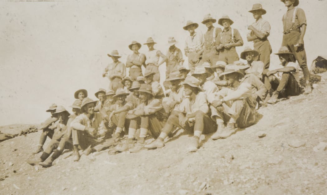 Receiving secret orders for Beersheba, 30 October 1917.