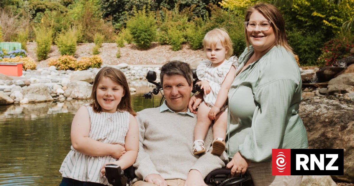 The Invercargill father writing children's books with his eyes