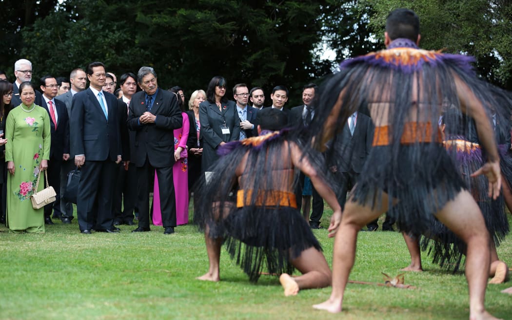 Vietnamese Prime Minister Nguyen Tan Dung was greeted with a traditional Maori challenge in Auckland.