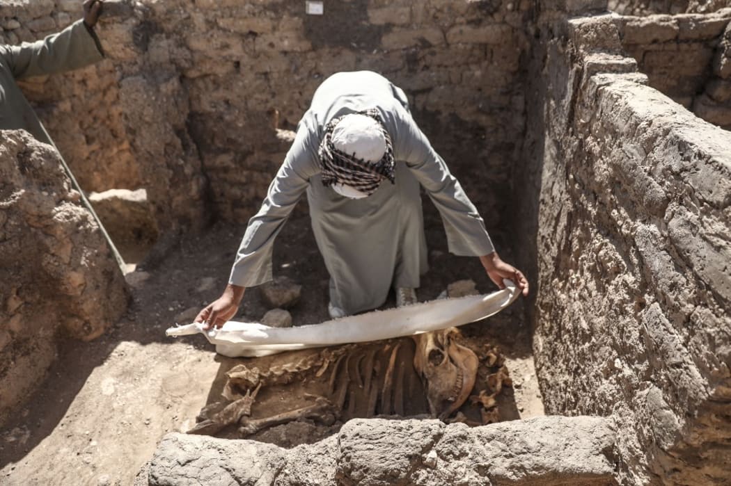 A 3,000-year-old "lost golden city" known as Aten has been unearthed in the southern city of Luxor.