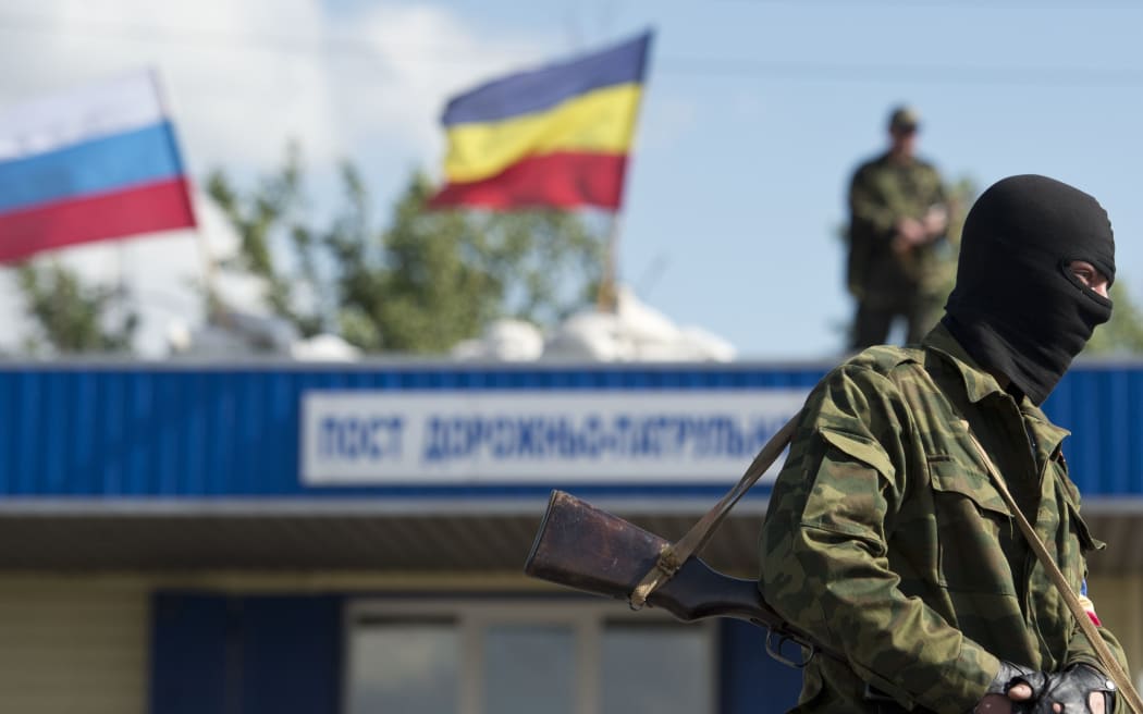 Pro-Russia separatists have been manning checkpoints in Mykhailivka on the road between Lugansk and Donetsk.