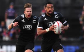 Tim Mikkelson (L) will sit out the Singapore tournament with a shoulder injury