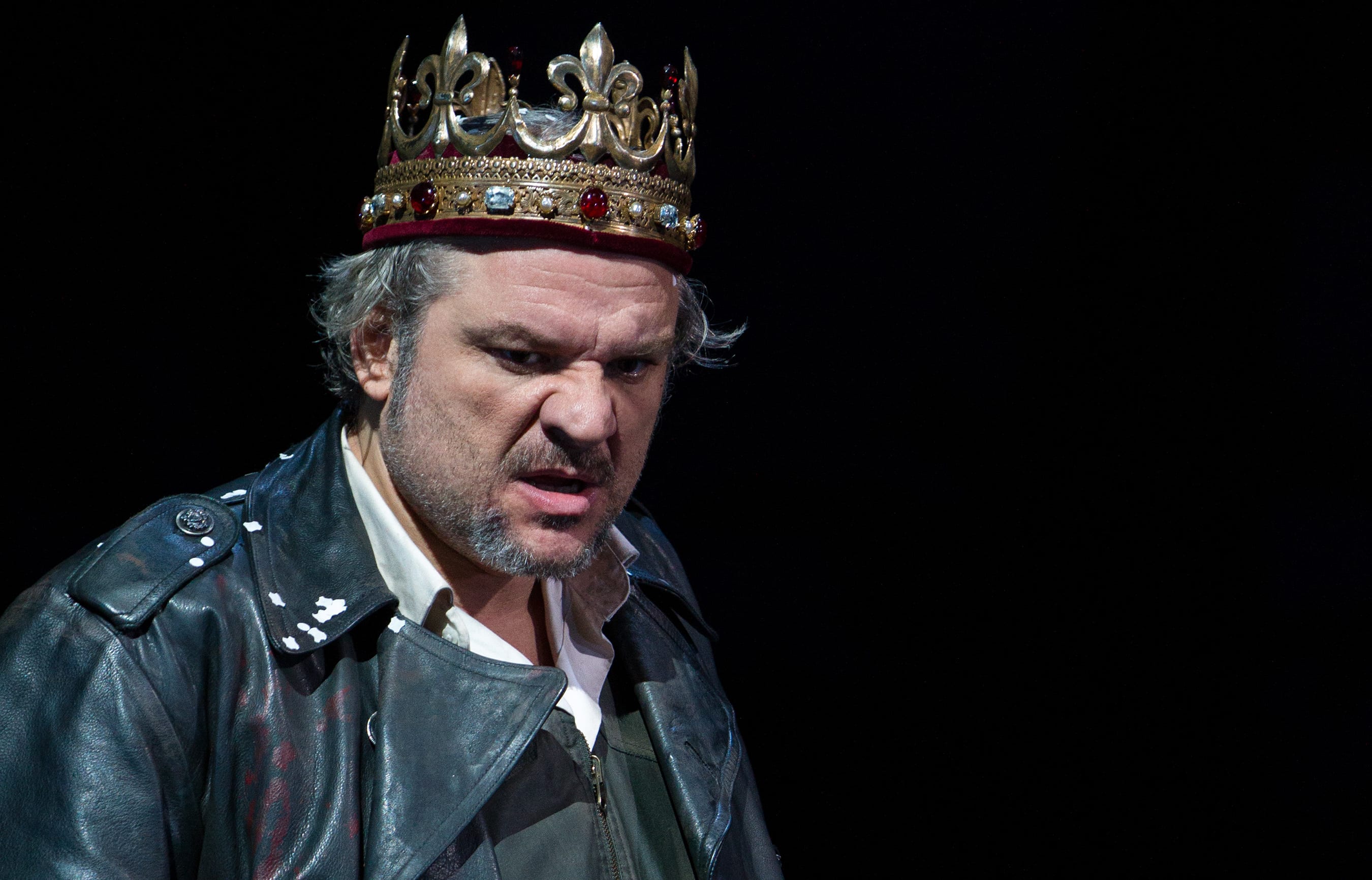 Željko Lučić in the title role of Verdi's Macbeth