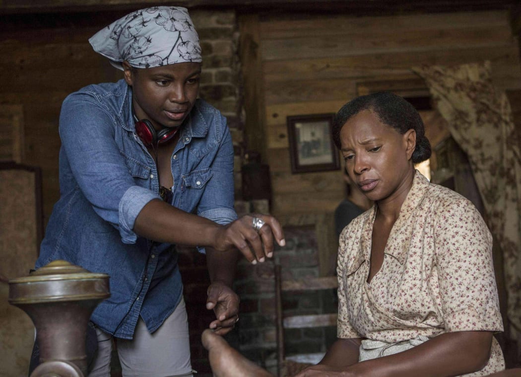 Dee Rees directing Mary J. Blige in Mudbound.