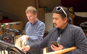 John Elmsly, Kevin Kim