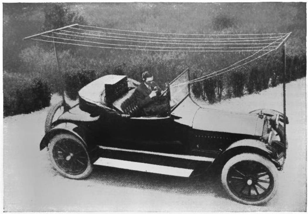 An amateur radio set installed in a car by A. H. Grebe, a radio manufacturer of New York in 1919.