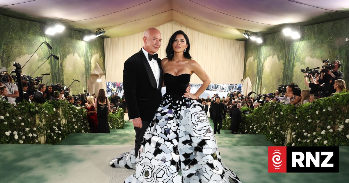 Bezos as Met Gala Honorary Chair Sparks Boycotts and Debate Over Fashion's Ties to Billionaire Power — image 1