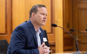 Steve Watt, President of the New Zealand Police Association, Te Aka Hapai gives evidence to the Justice Committee.