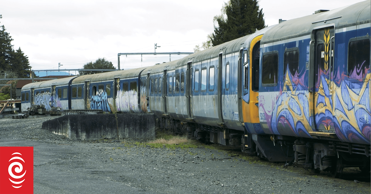 'Not in our backyard': Old trains dumped in North Island town - Vimarsana News