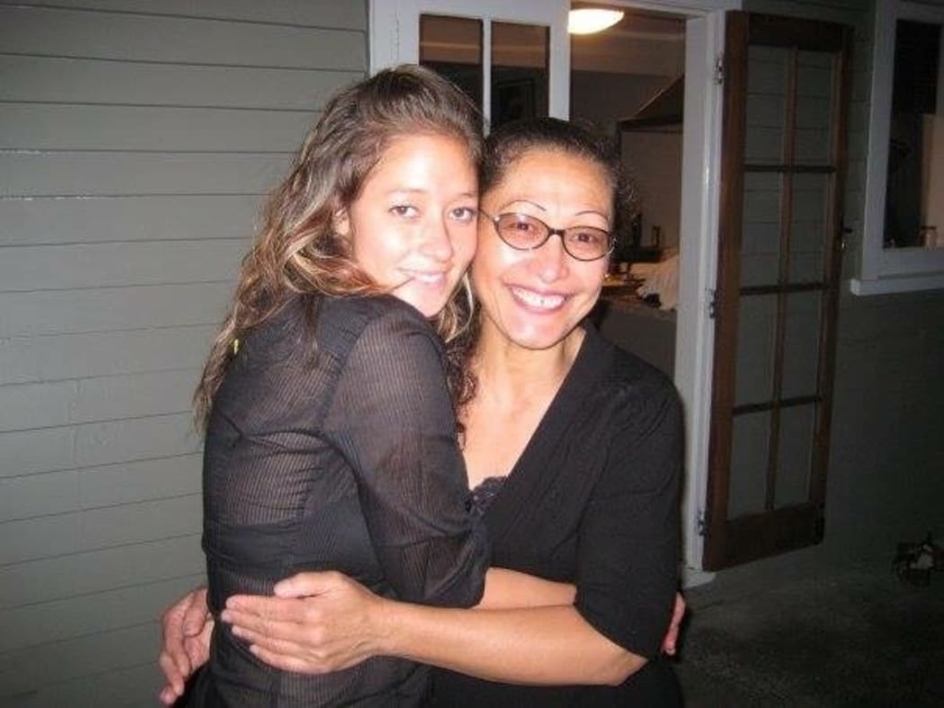 Grace Taylor and her mum, who was diagnosed with alzheimers.