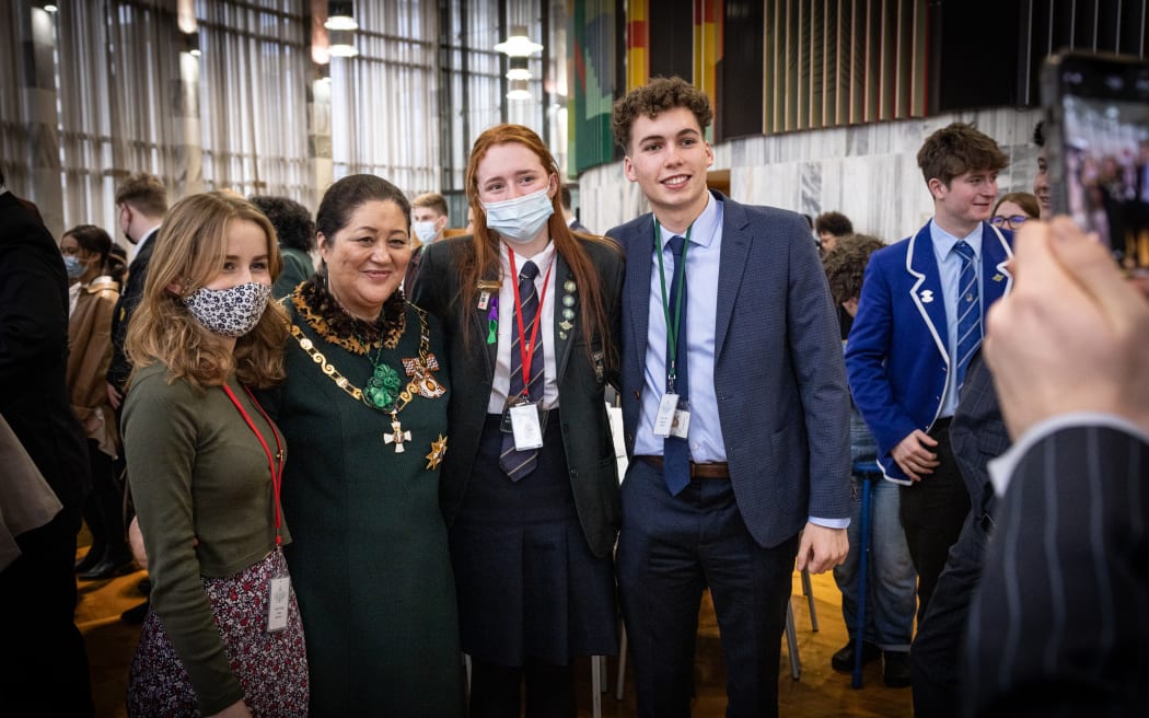 The Governor General poses with Youth Press Gallery members Jessie Davidson, and Aimee Muller and Youth MP Benjamin Cosford.