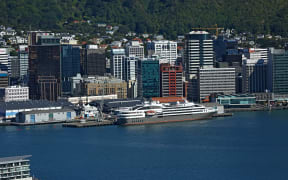 Wellington Harbour; city