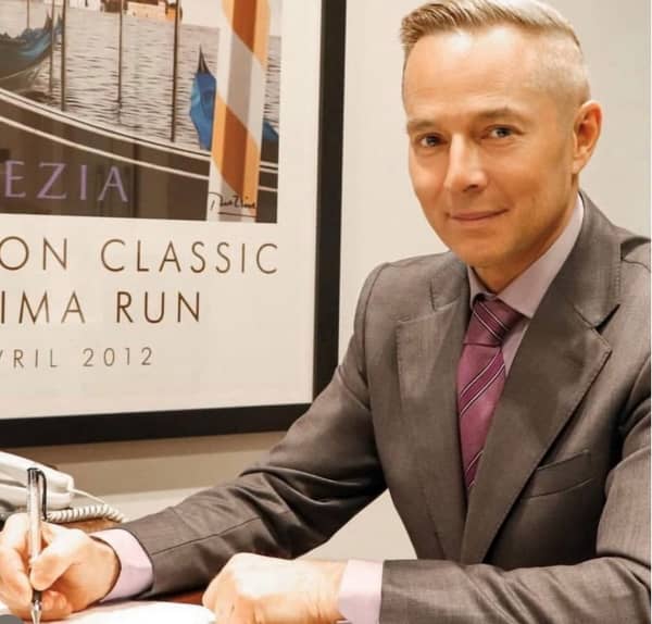 Dr Mark Gittos is an Auckland-based plastic surgeon.