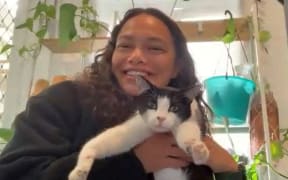 Paris bound wrestler Tayla Ford and her cat Oreo