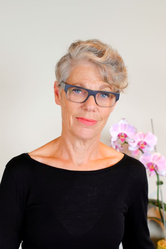 Dr Robyn Toomath