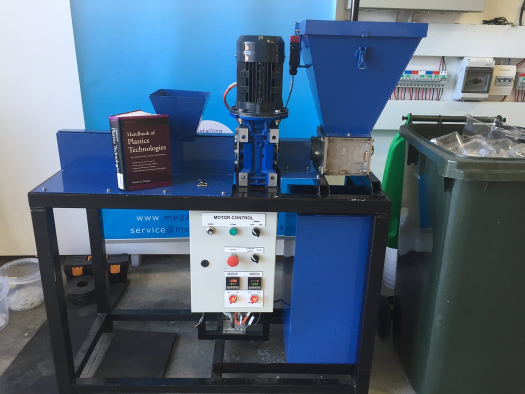 Shruder machine